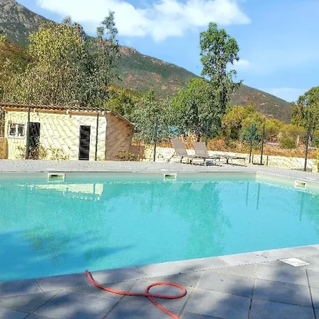 A Avec Piscine Partagee Ferienhaus